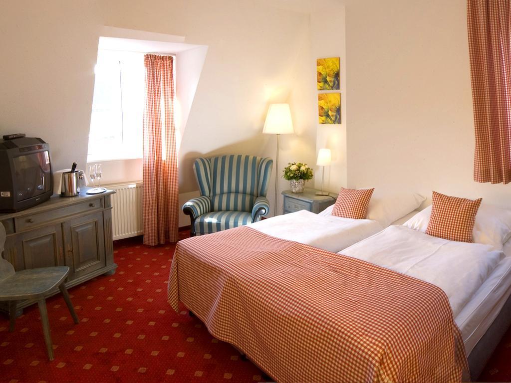 Landgasthof Und Hotel Weisser Lowe Eckental Phòng bức ảnh